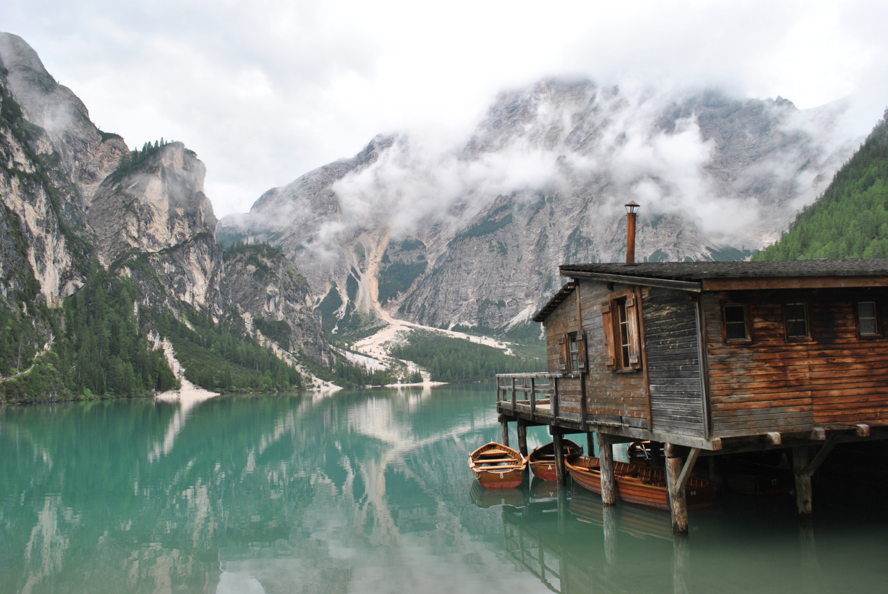 stunningly-dreamy-remote -cabins-in-the-middle-of-nowhere-09