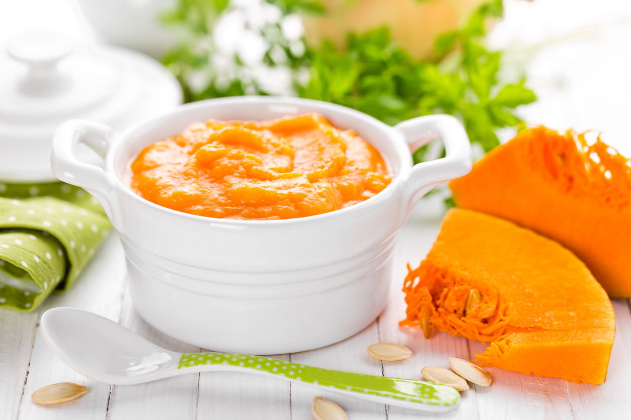 A bowl of pumpkin puree