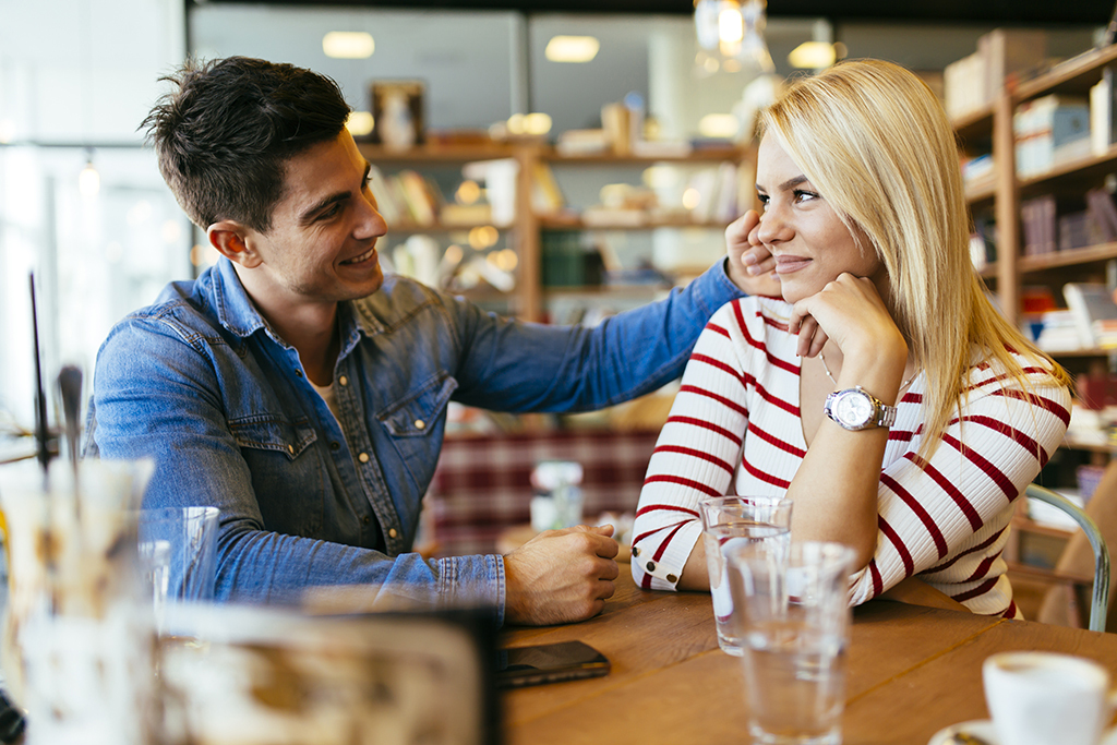 man flirting with demisexual woman