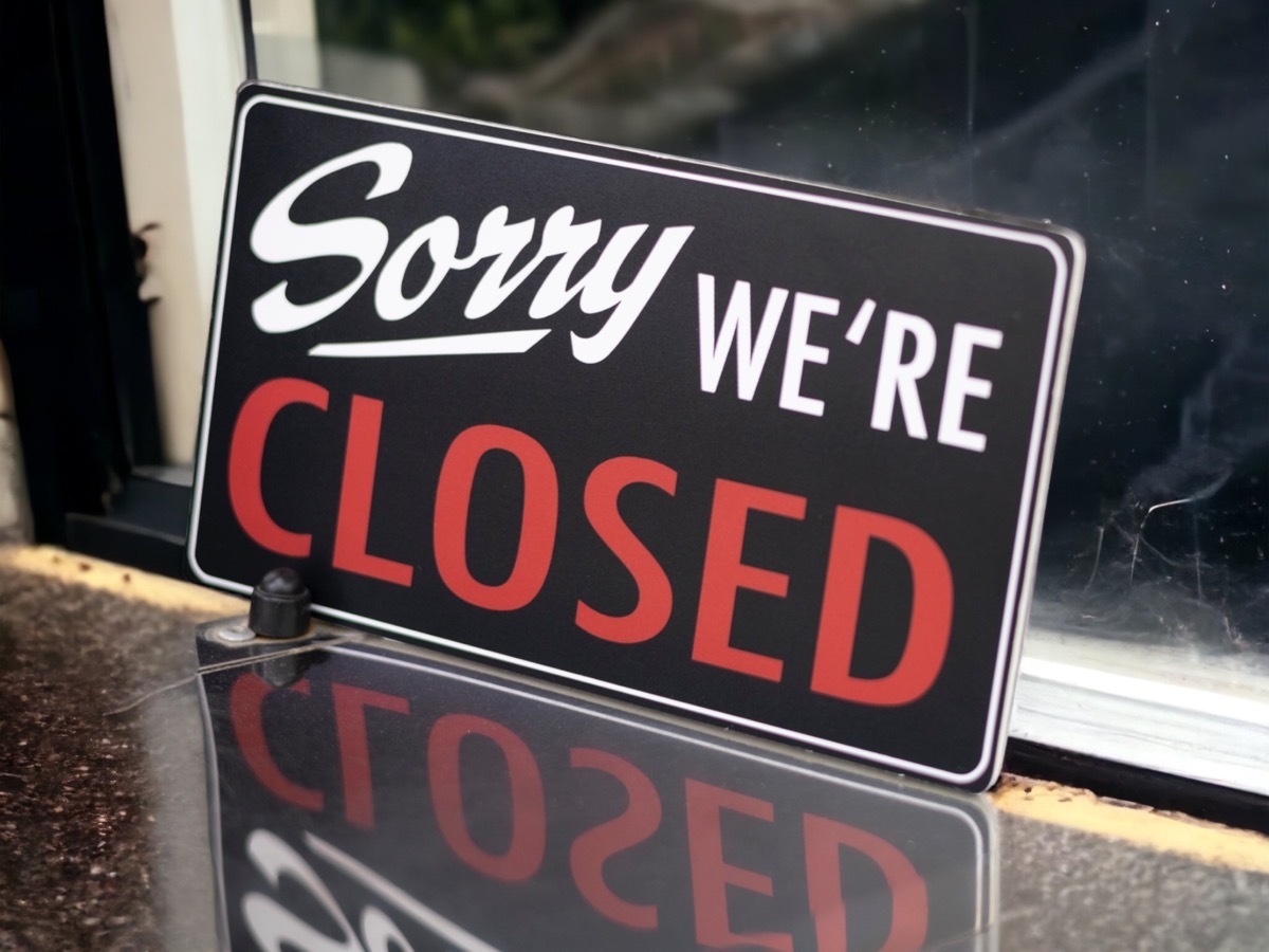 Closed out of business sign