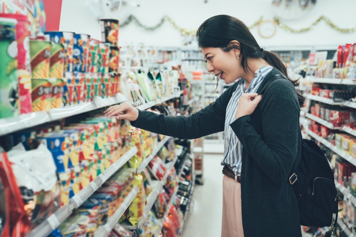 woman grocery shopping