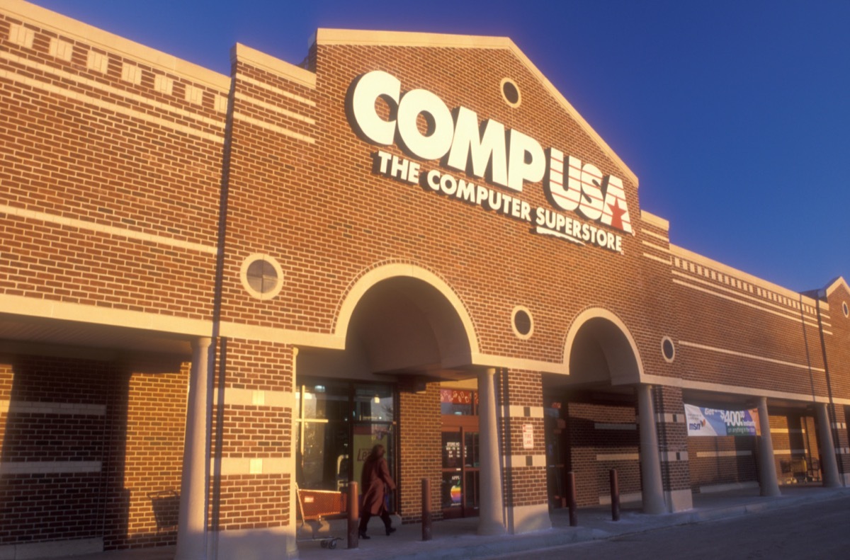 comp usa storefront