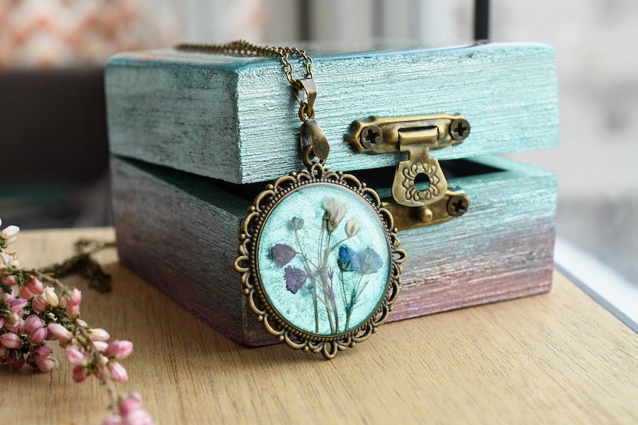 #14 | Mesmerizing Jewelry That Preserves The Beauty of Nature | HerBeauty