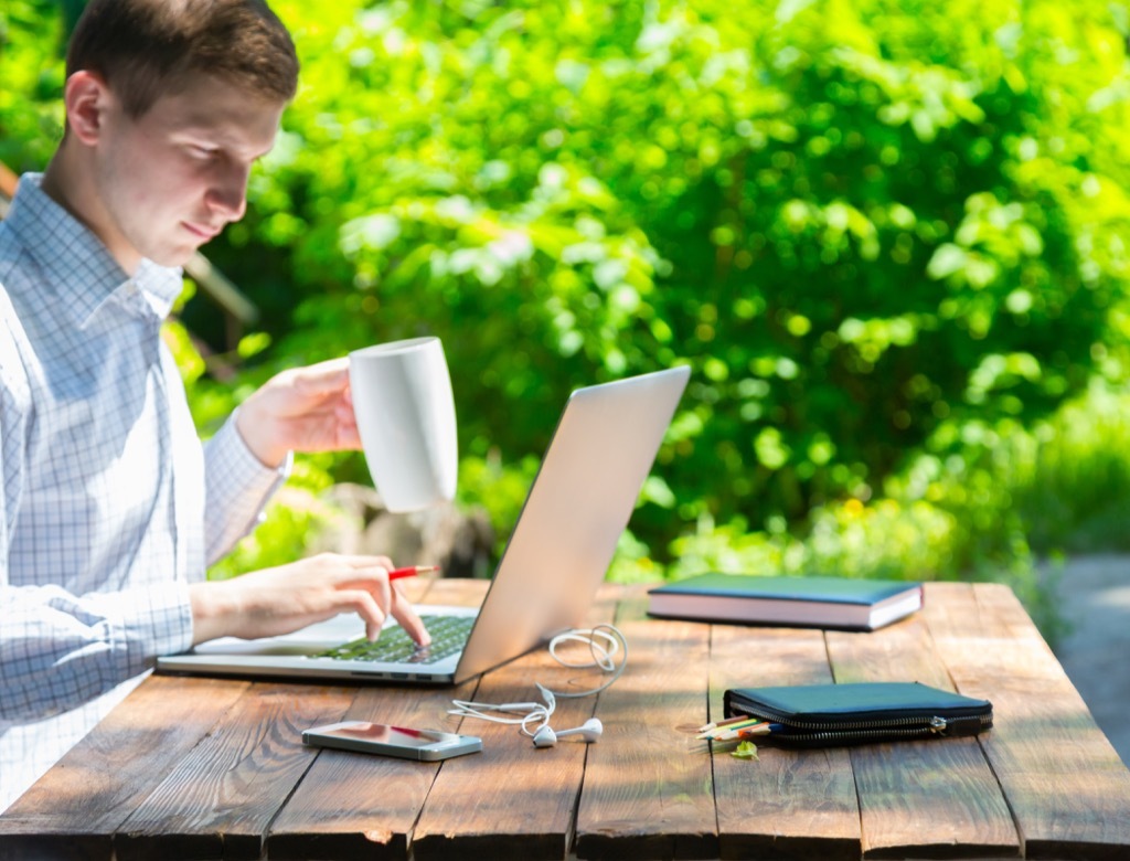 taking a work break together can help couples relax