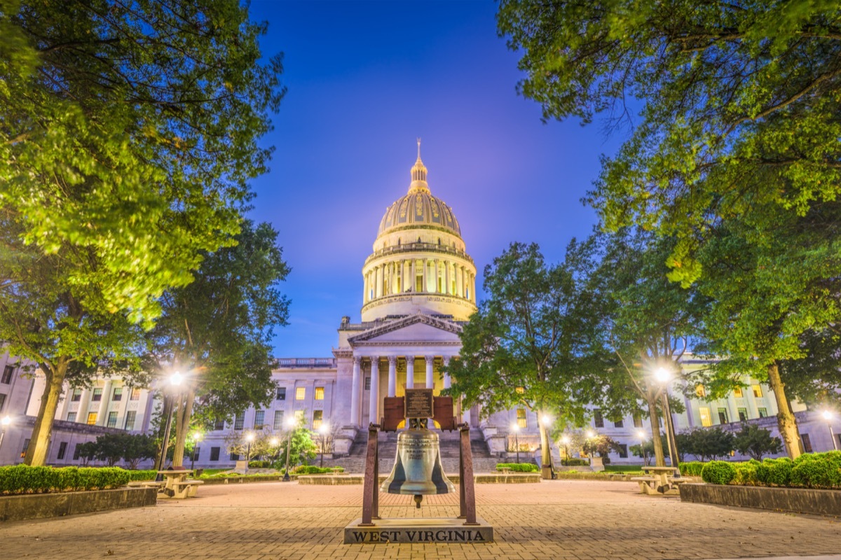 West Virginia State Capitol in Charleston, West Virginia, USA.