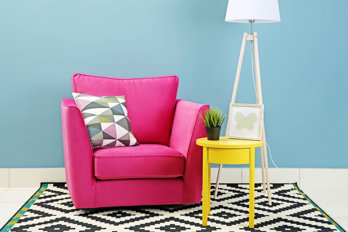 pink-chair-in-the-home