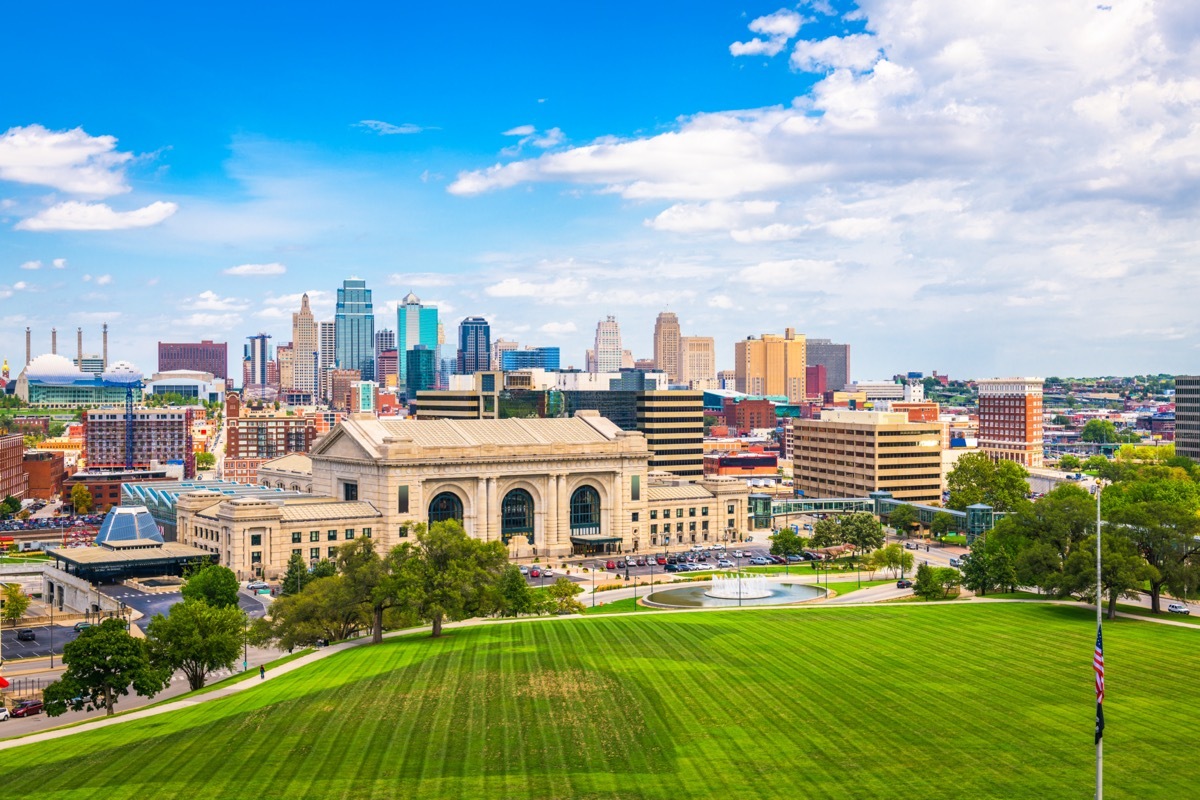 cityscape photo of Kansas City, Missouri