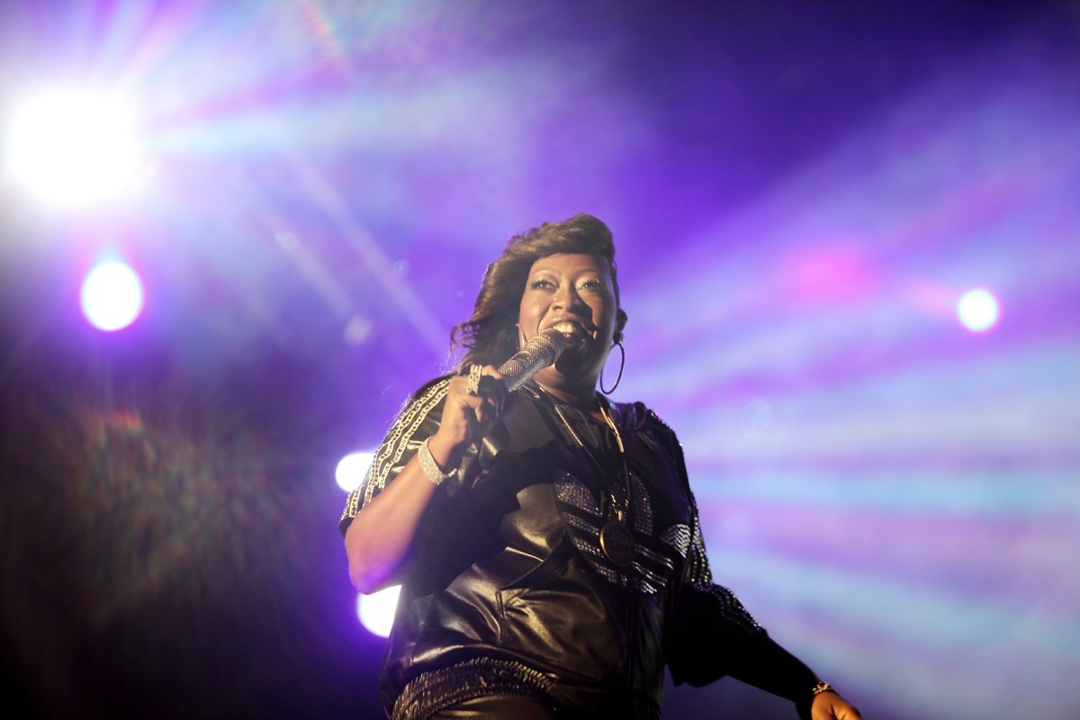 missy elliott on stage, solo acts from group