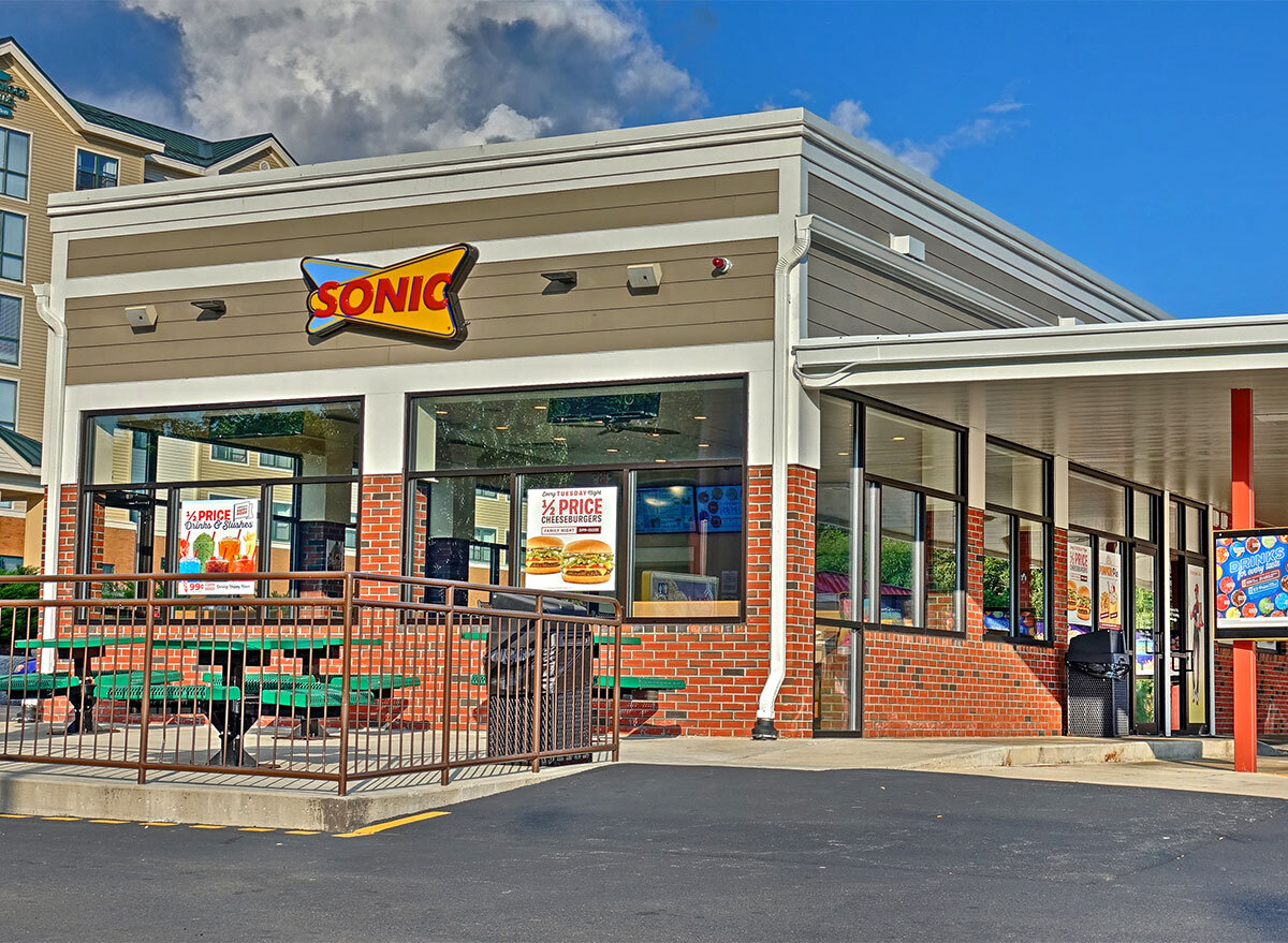 sonic restaurant exterior