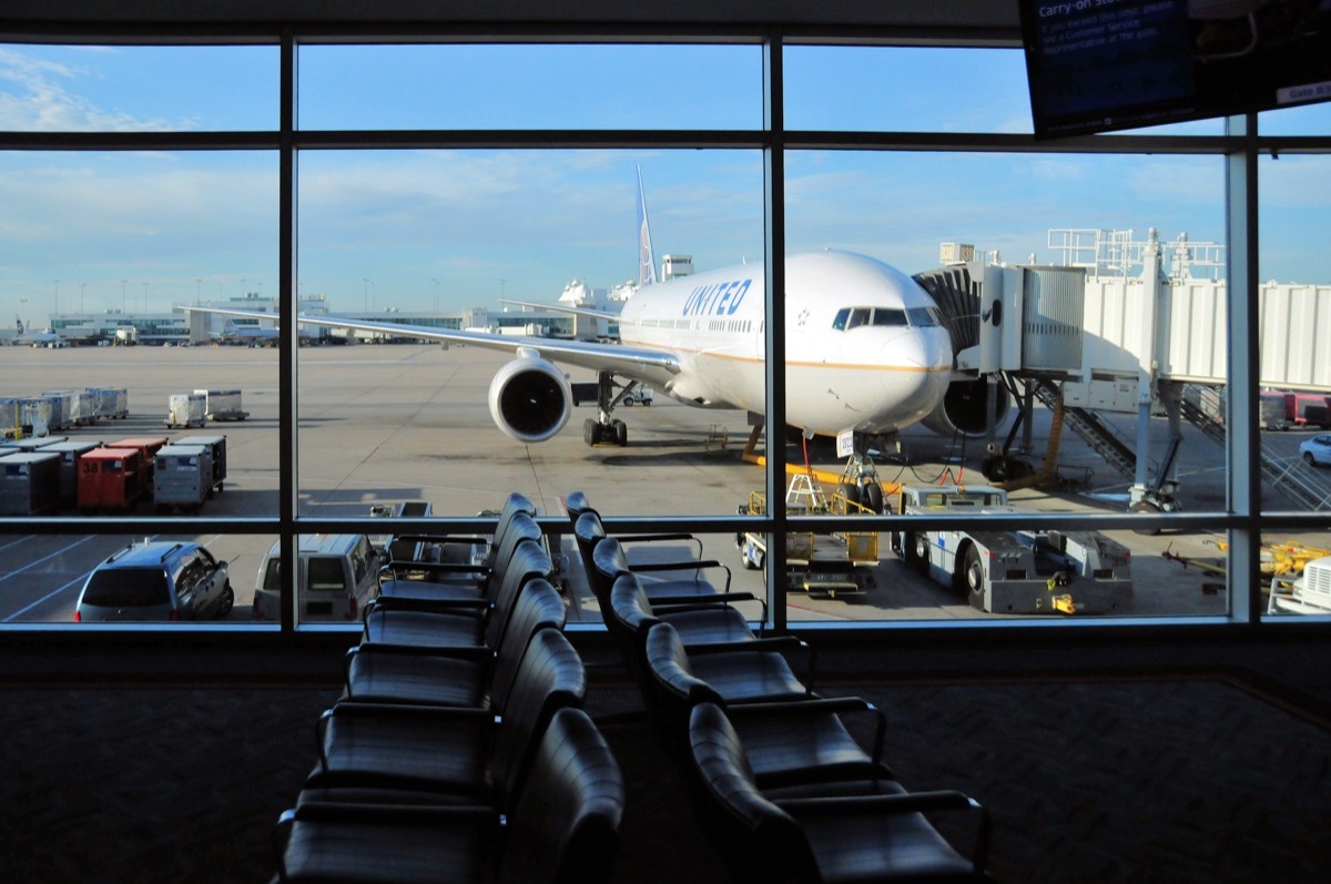 United Airlines (Star Alliance) aircraft - Denver International Airport