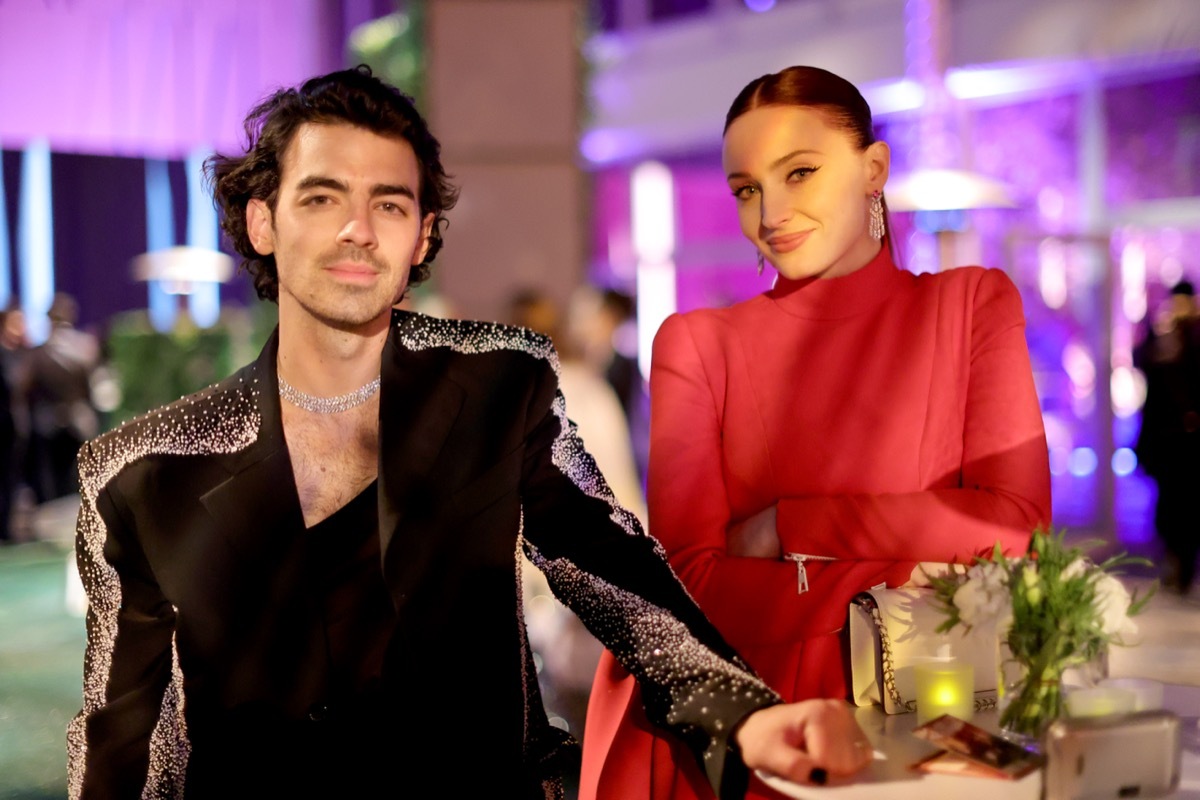 joe jonas and sophie turner at vf oscars party