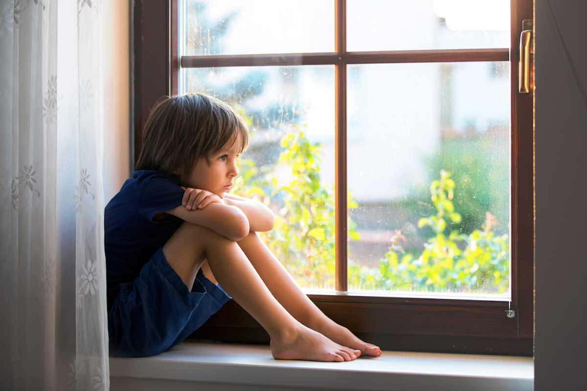 experts say you shouldn't leave a child home alone under the age of 12