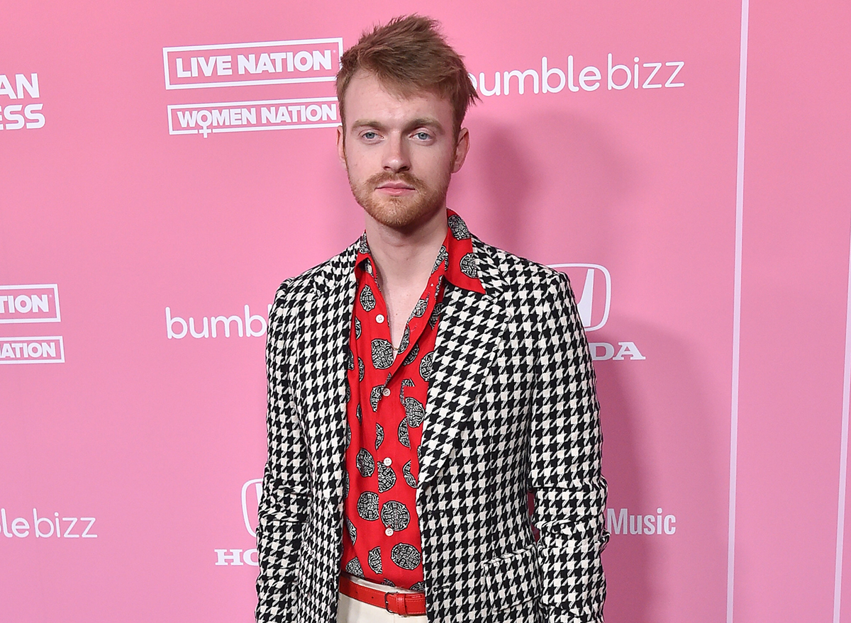 finneas oconnell on red carpet