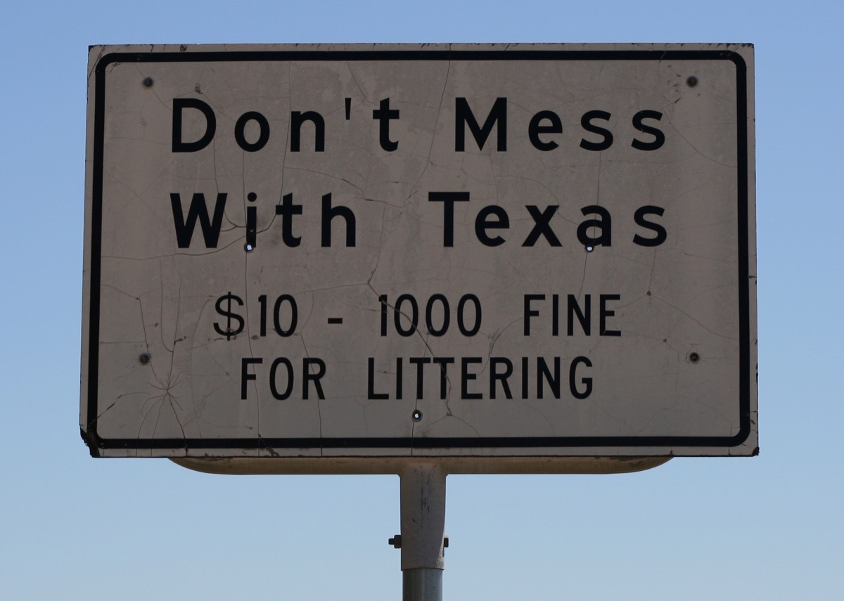 Littering sign for Texas