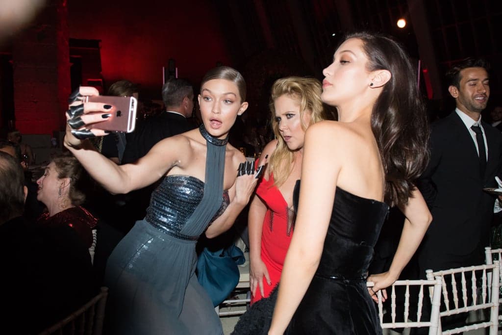 best-gigi-and-bella-hadid-moments-05