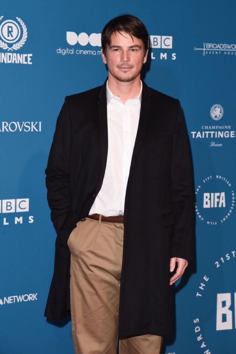 josh hartnett on the red carpet