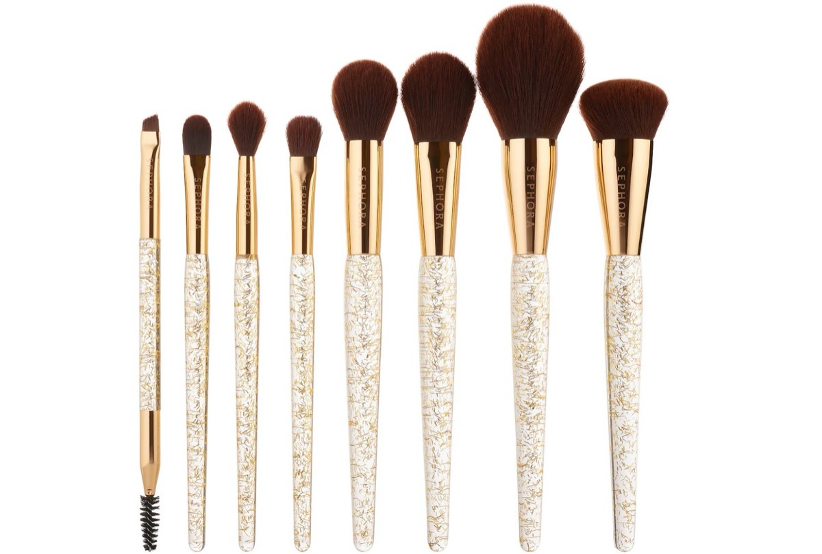 eight piece makeup brush set