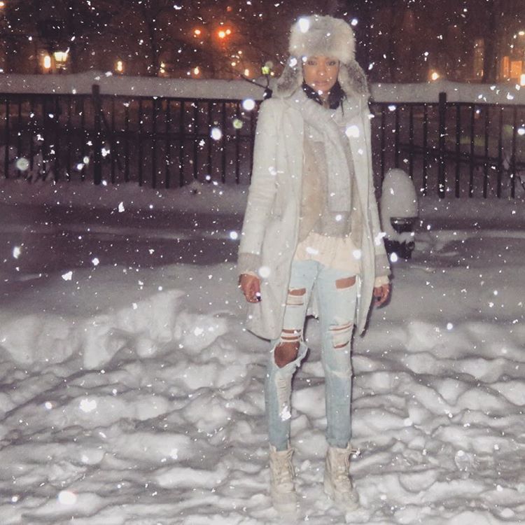 how_were_celebs_surviving_during_snowstorm_jonas_blizzard2016_15