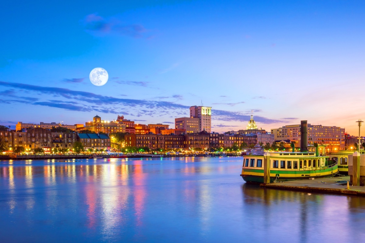 historic district, savannah, Georgia, skyline