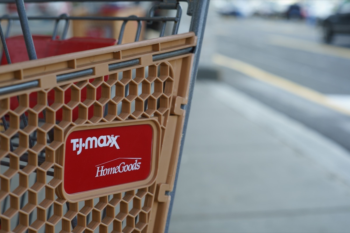 image of TJ Maxx/Homegoods logo on shopping cart