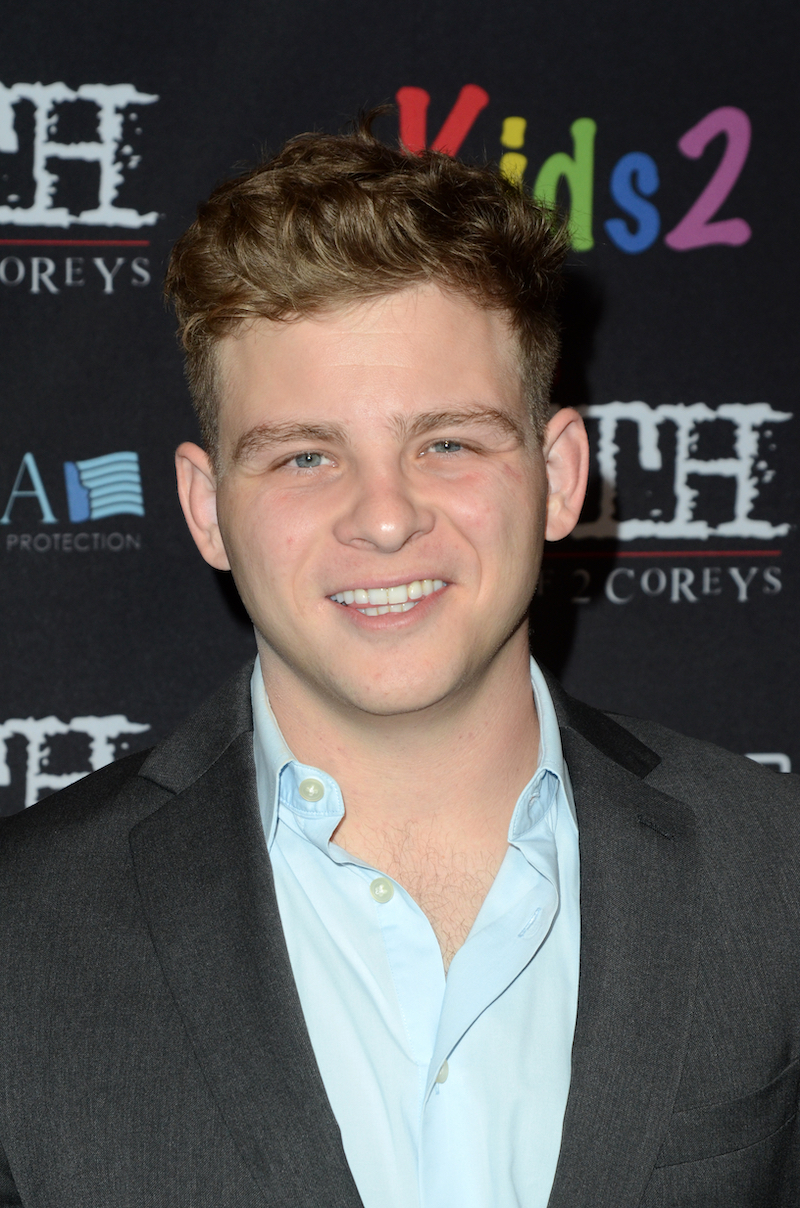 Jonathan Lipnicki at the premiere of 