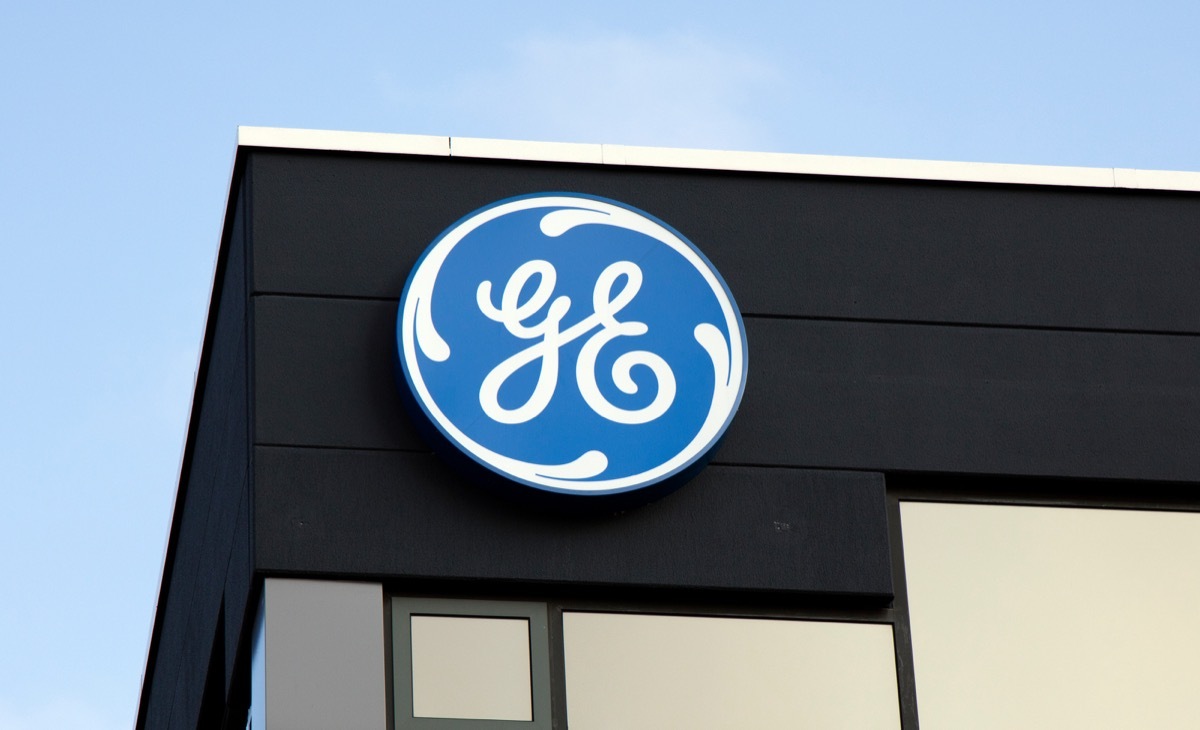 general electric company logo signage