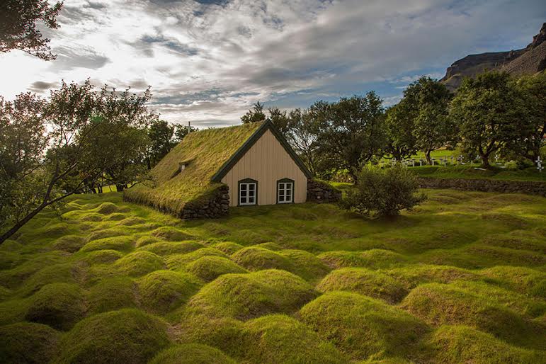 amazing-fairytale-grass-roofs-of-scandinavia-03