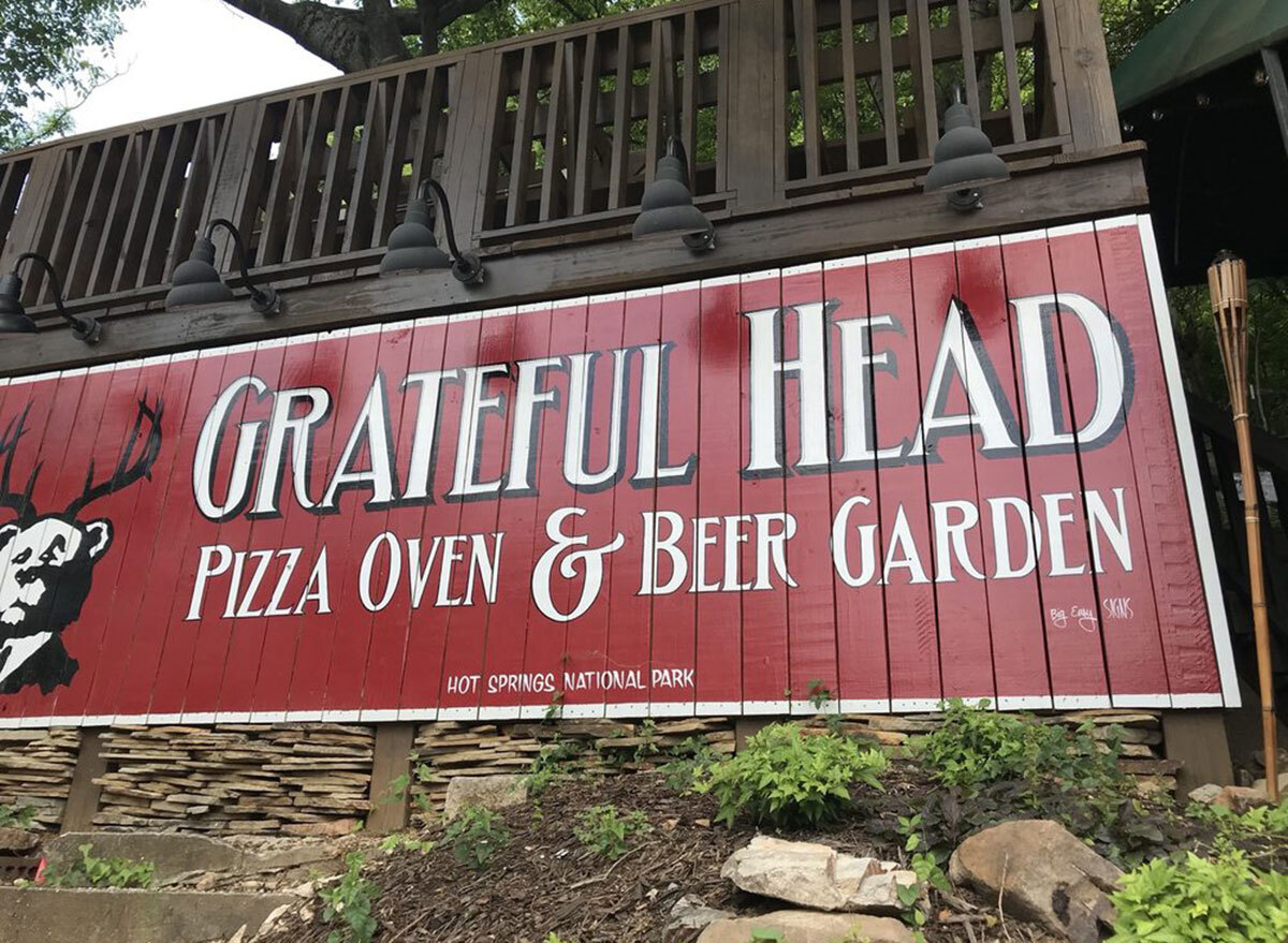 arkansas grateful head pizza